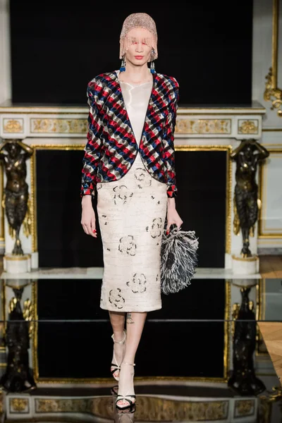 Look 7